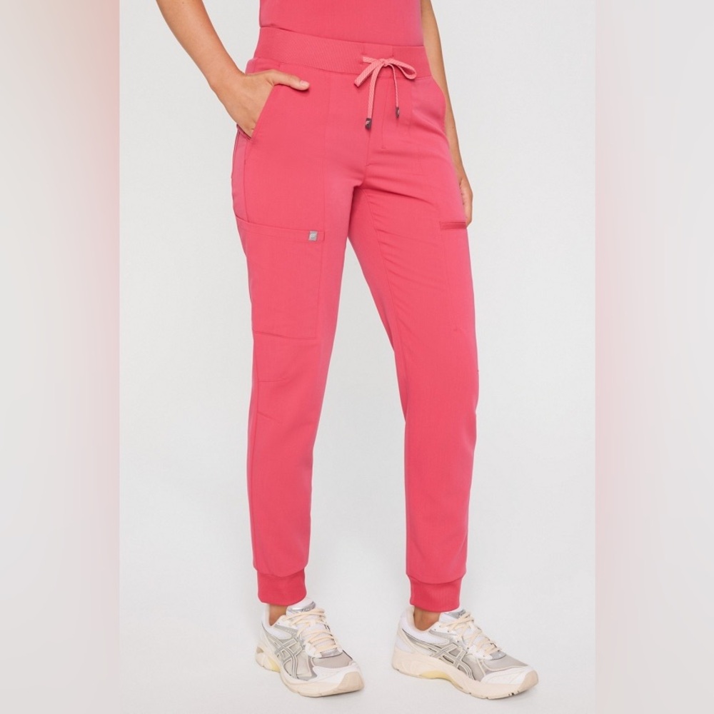 Fabletics On-Call Coral Pink Scrub Jogger Medium pants